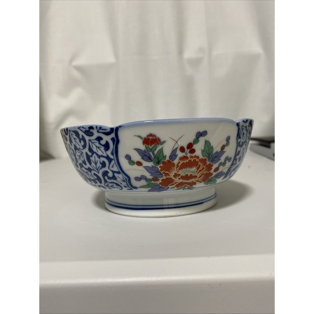 Vintage Chinese Porcelain Small Floral Rice Scalloped Bowl 6in Blue Red White